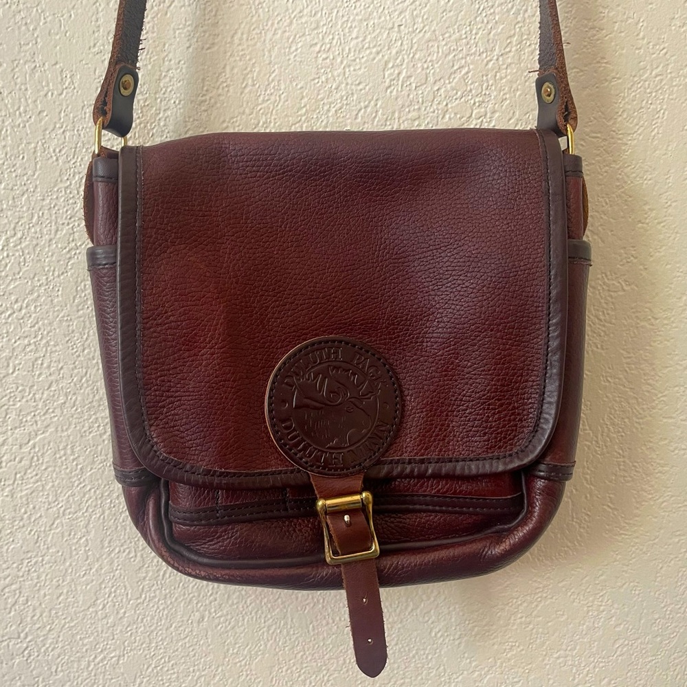 DELUTH BISON LEATHER PACK GENTLY USED